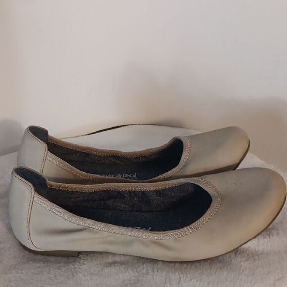 Dr Scholls Elegant Tan Ballet Flats - Picture 1 of 6